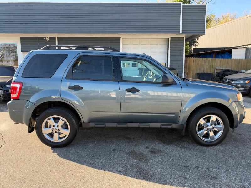 Ford Escape XLT 4WD 2012