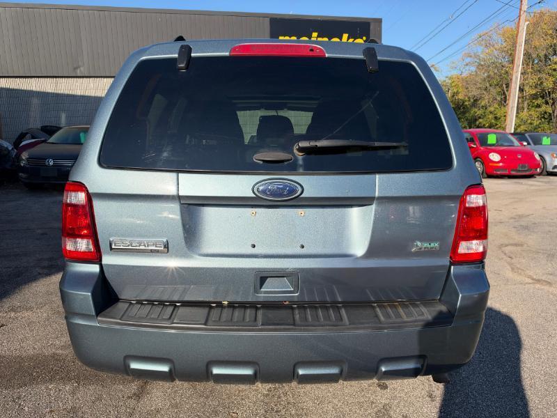 Ford Escape XLT 4WD 2012