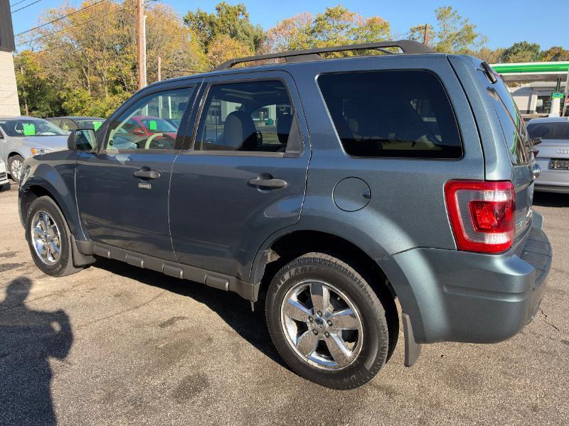 Ford Escape XLT 4WD 2012