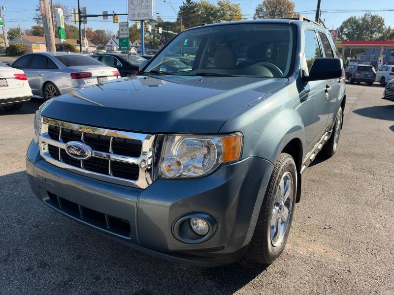 Ford Escape XLT 4WD 2012