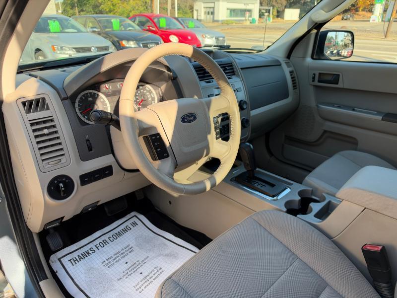 Ford Escape XLT 4WD 2012