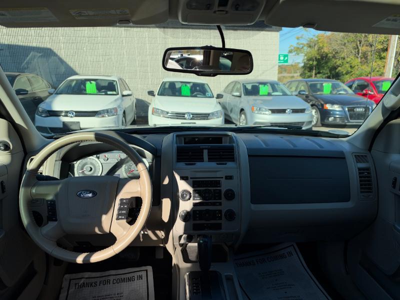 Ford Escape XLT 4WD 2012