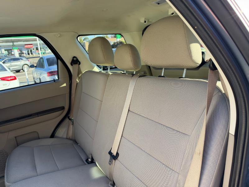 Ford Escape XLT 4WD 2012