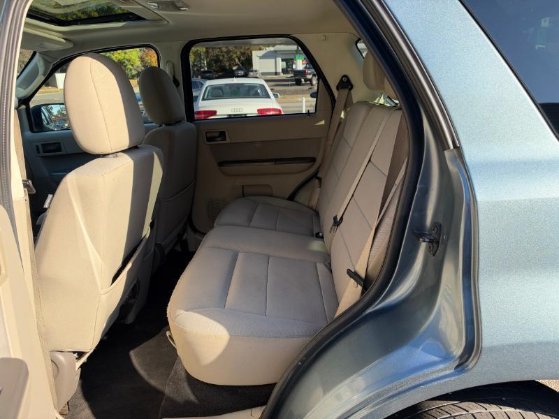 Ford Escape XLT 4WD 2012