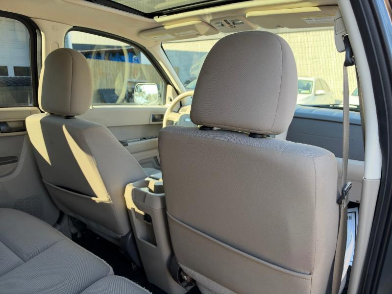 Ford Escape XLT 4WD 2012