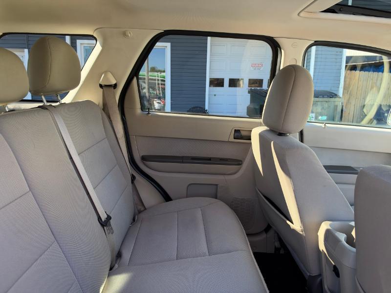 Ford Escape XLT 4WD 2012