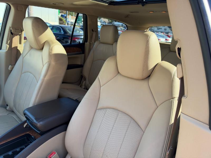 Buick Enclave Leather AWD 2012