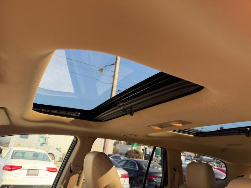 Buick Enclave Leather AWD 2012