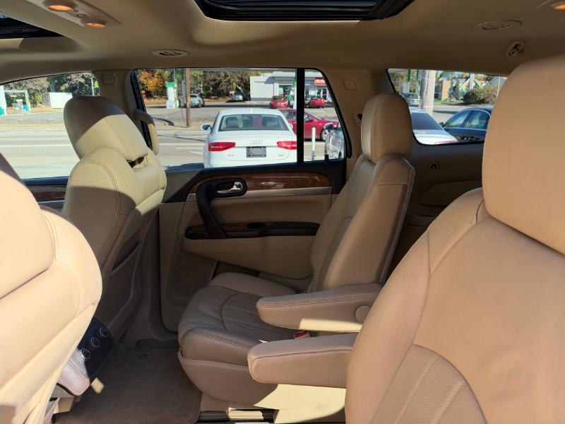 Buick Enclave Leather AWD 2012