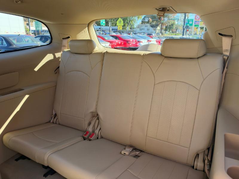 Buick Enclave Leather AWD 2012