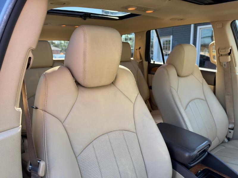 Buick Enclave Leather AWD 2012