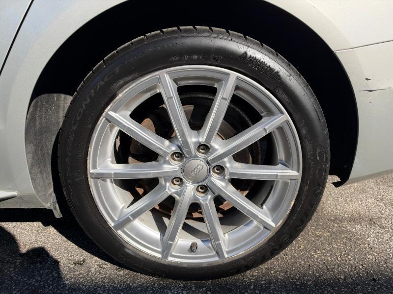 Audi A4 2.0T Sedan quattro Tiptronic 2014