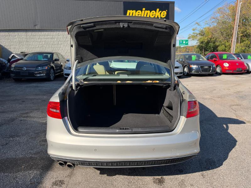 Audi A4 2.0T Sedan quattro Tiptronic 2014