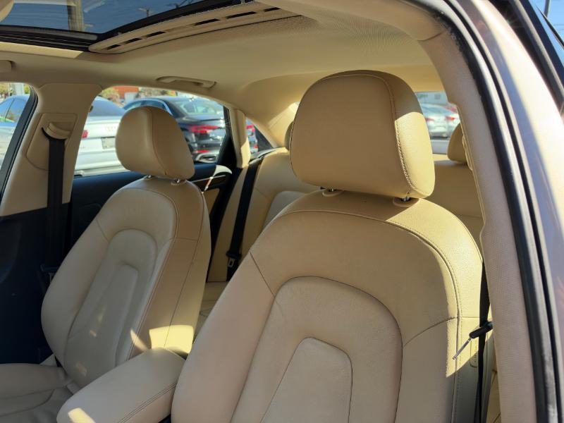 Audi A4 2.0T Sedan quattro Tiptronic 2014