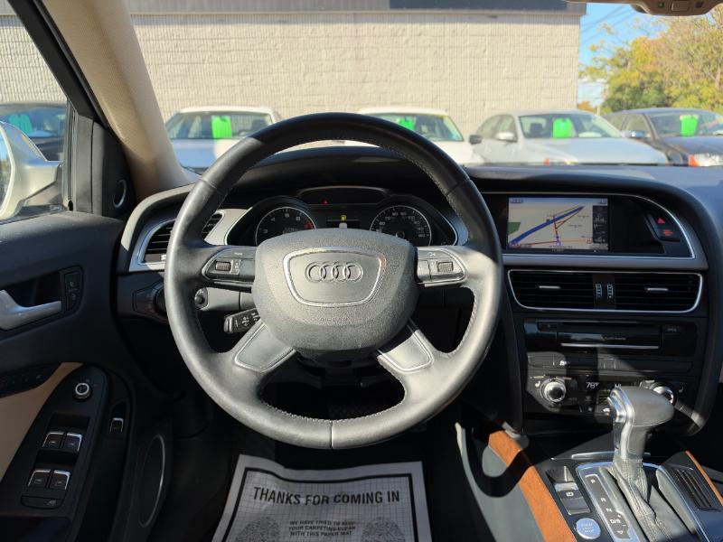 Audi A4 2.0T Sedan quattro Tiptronic 2014