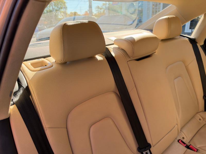 Audi A4 2.0T Sedan quattro Tiptronic 2014