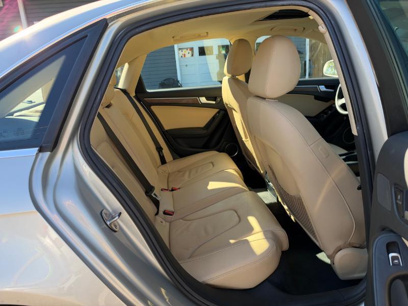 Audi A4 2.0T Sedan quattro Tiptronic 2014