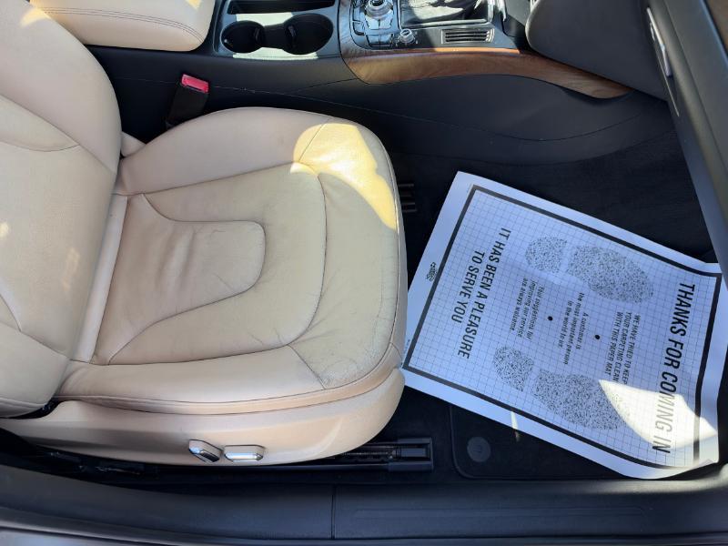 Audi A4 2.0T Sedan quattro Tiptronic 2014