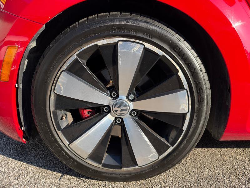 Volkswagen Beetle R-Line PZEV 6A 2015