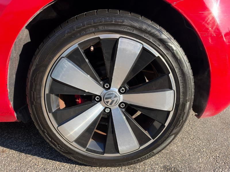 Volkswagen Beetle R-Line PZEV 6A 2015
