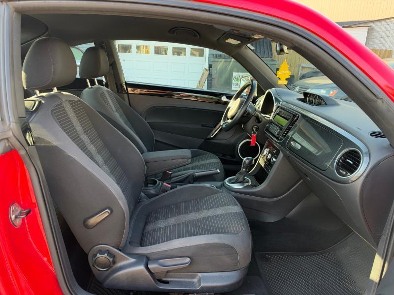 Volkswagen Beetle R-Line PZEV 6A 2015