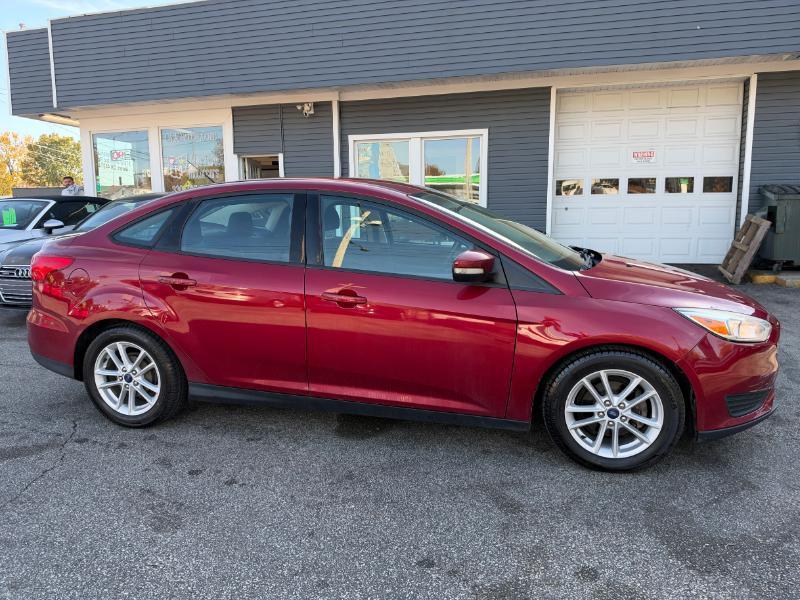 Ford Focus SE Sedan 2017