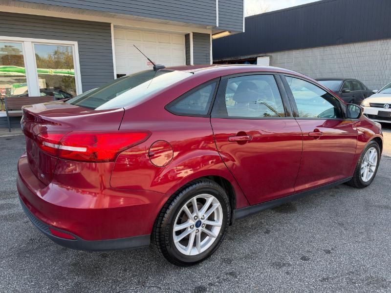 Ford Focus SE Sedan 2017