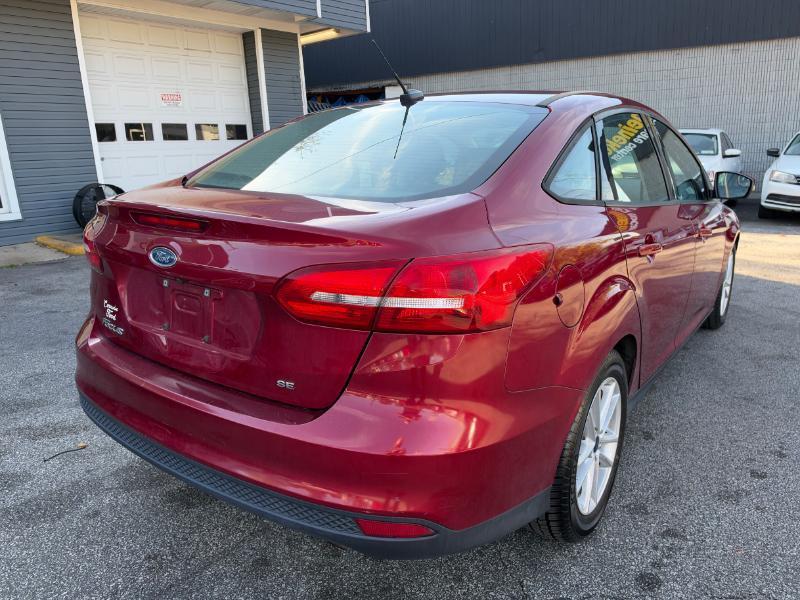 Ford Focus SE Sedan 2017