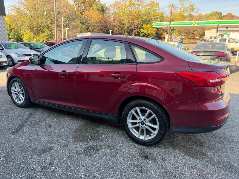 Ford Focus SE Sedan 2017