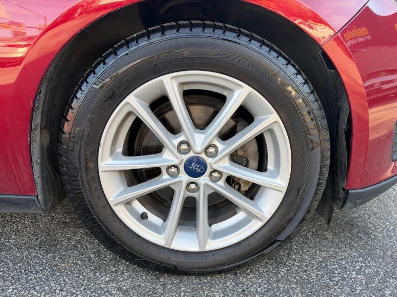 Ford Focus SE Sedan 2017