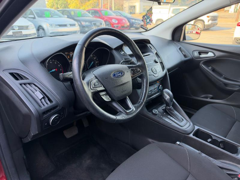 Ford Focus SE Sedan 2017
