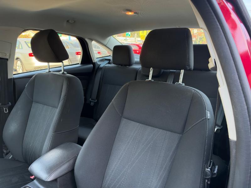 Ford Focus SE Sedan 2017