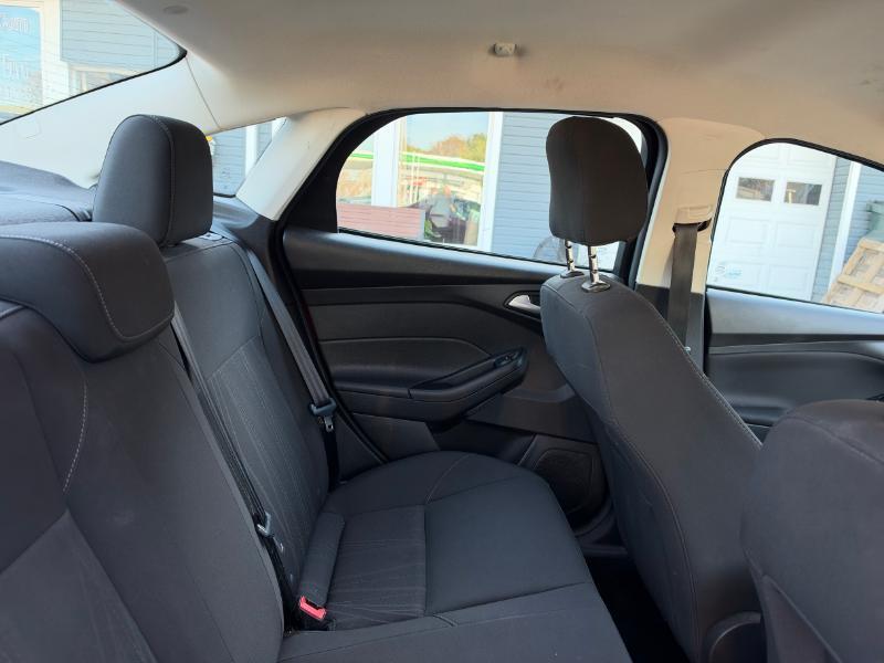 Ford Focus SE Sedan 2017
