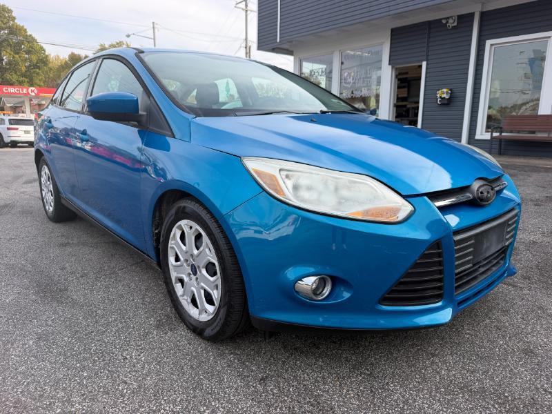Ford Focus SE Sedan 2012