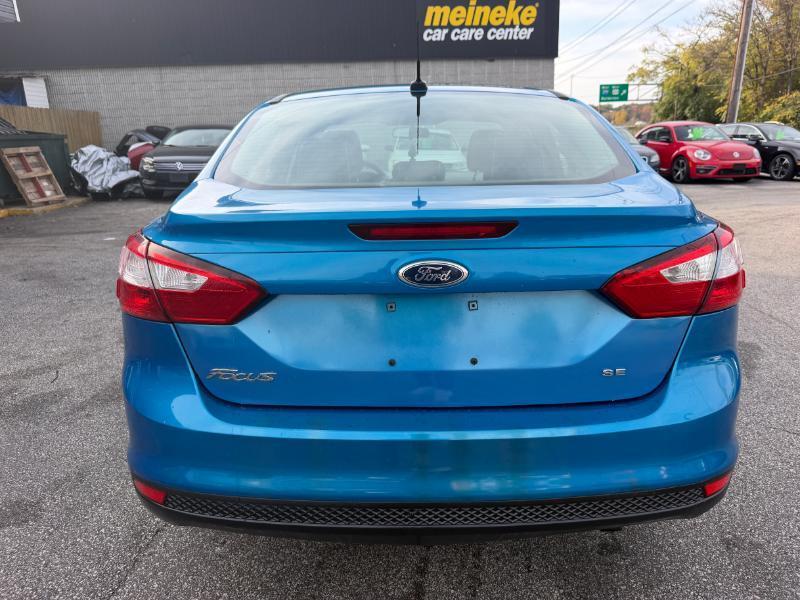 Ford Focus SE Sedan 2012