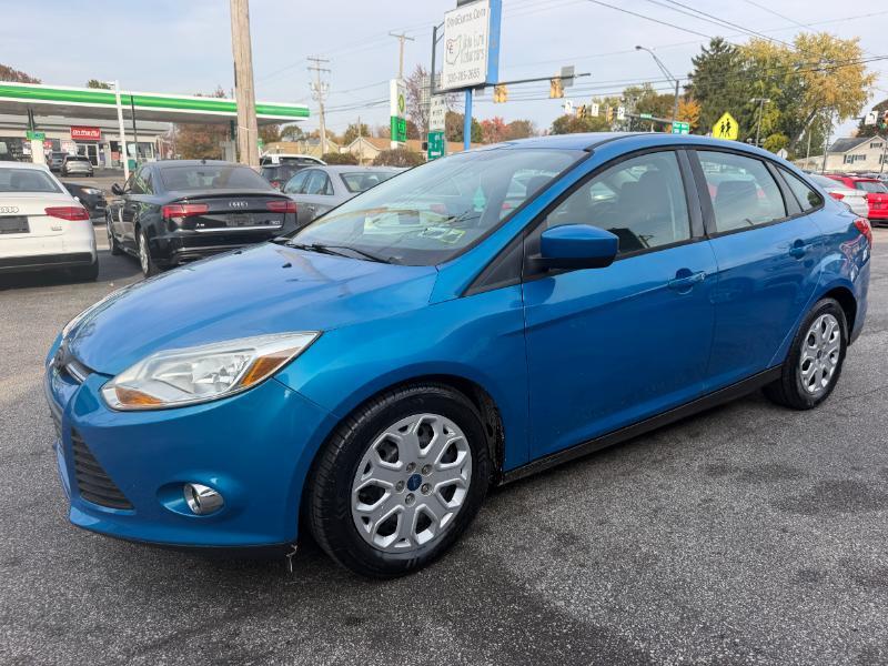 Ford Focus SE Sedan 2012