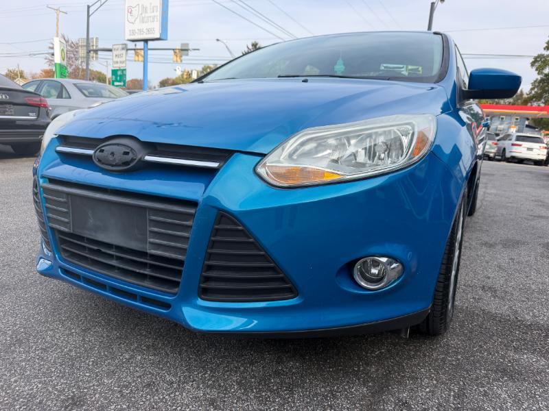 Ford Focus SE Sedan 2012