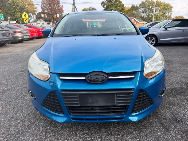 Ford Focus SE Sedan 2012