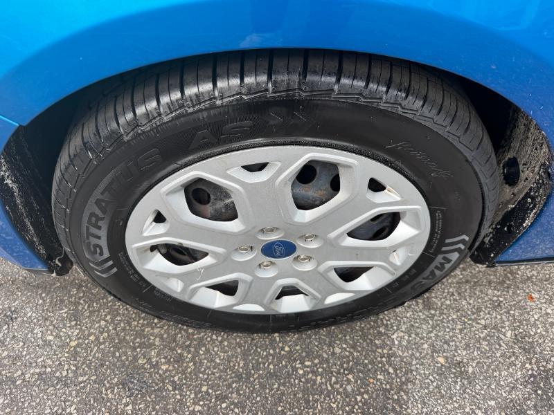 Ford Focus SE Sedan 2012