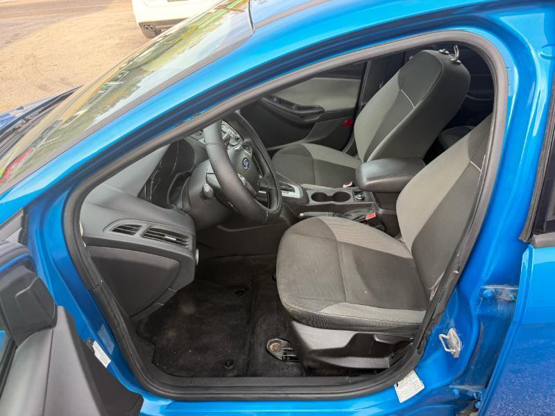 Ford Focus SE Sedan 2012