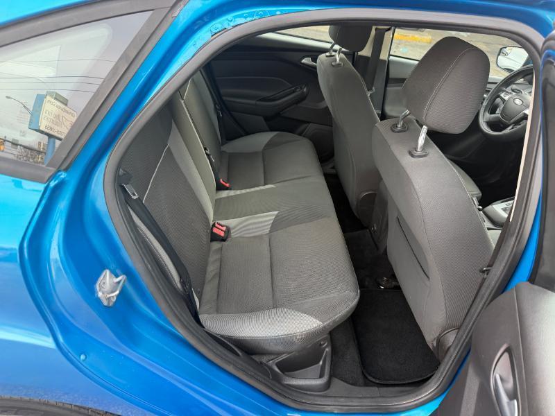 Ford Focus SE Sedan 2012