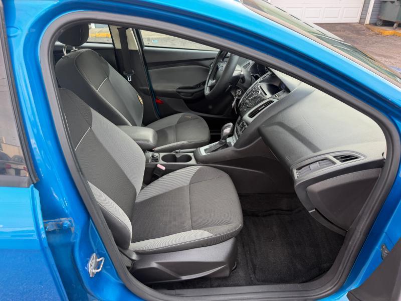 Ford Focus SE Sedan 2012