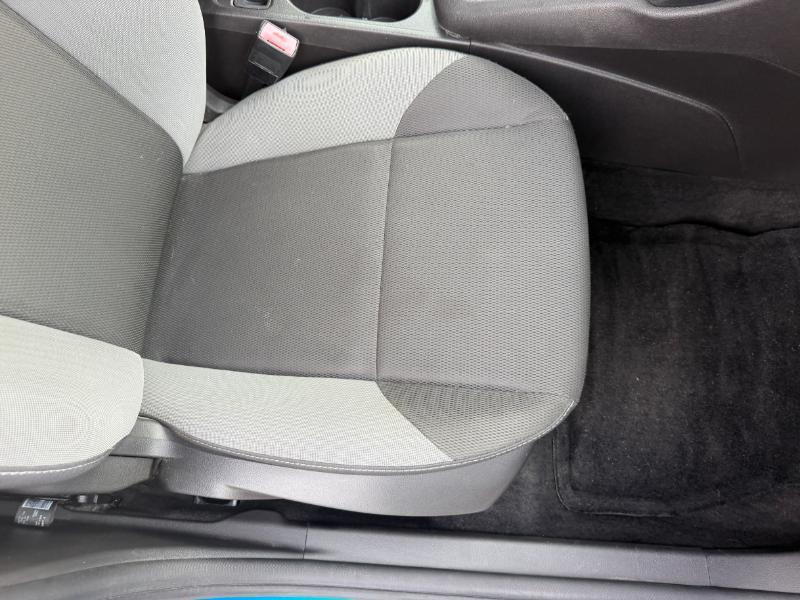 Ford Focus SE Sedan 2012