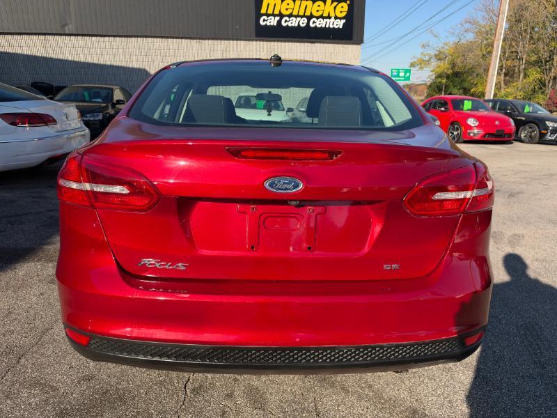 Ford Focus SE Sedan 2017