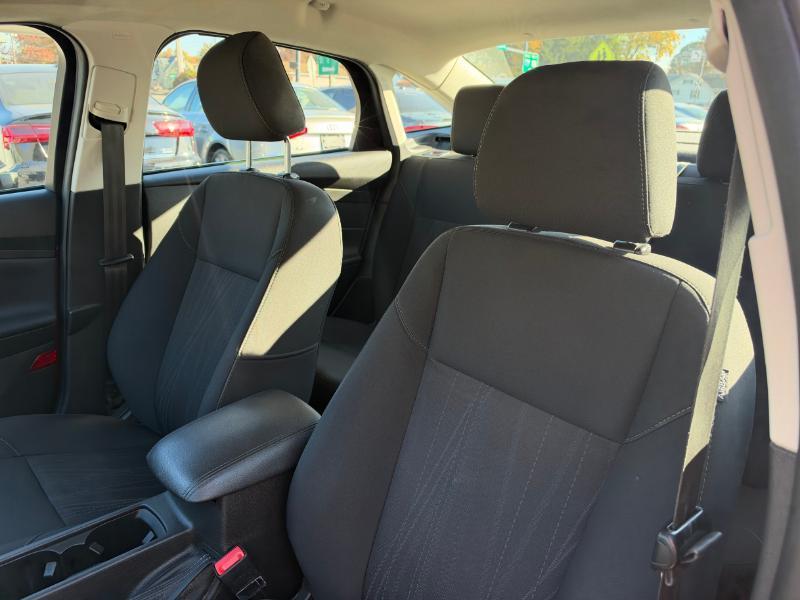 Ford Focus SE Sedan 2017