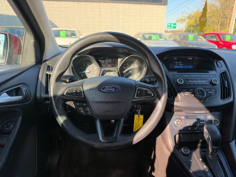 Ford Focus SE Sedan 2017