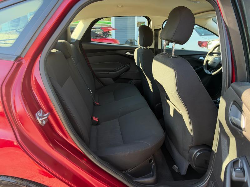 Ford Focus SE Sedan 2017