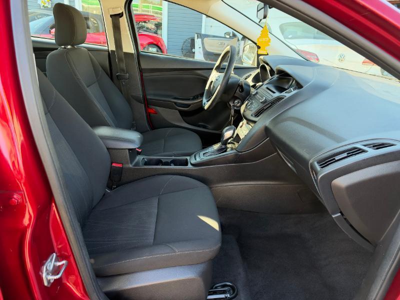 Ford Focus SE Sedan 2017