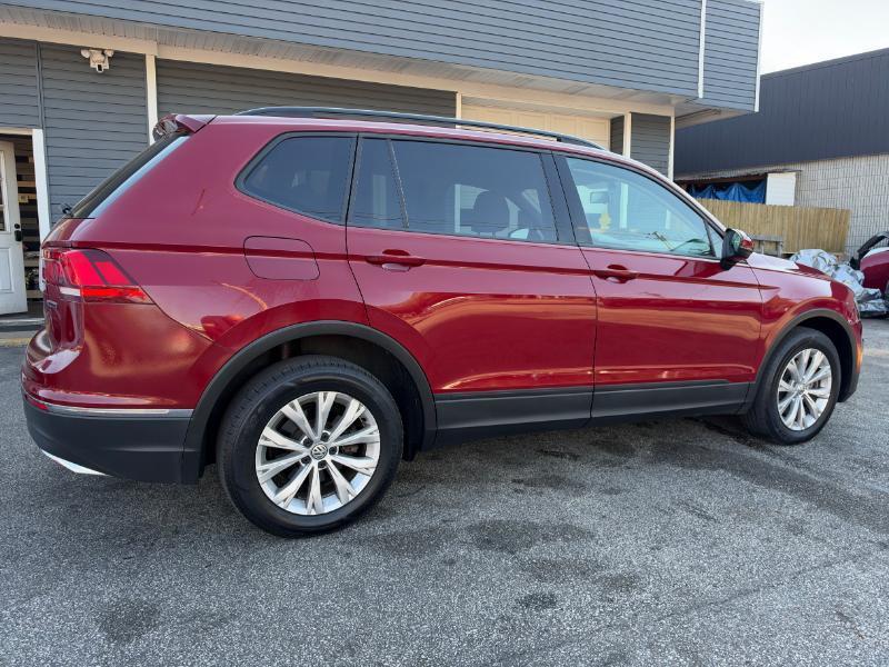 Volkswagen Tiguan S 2018