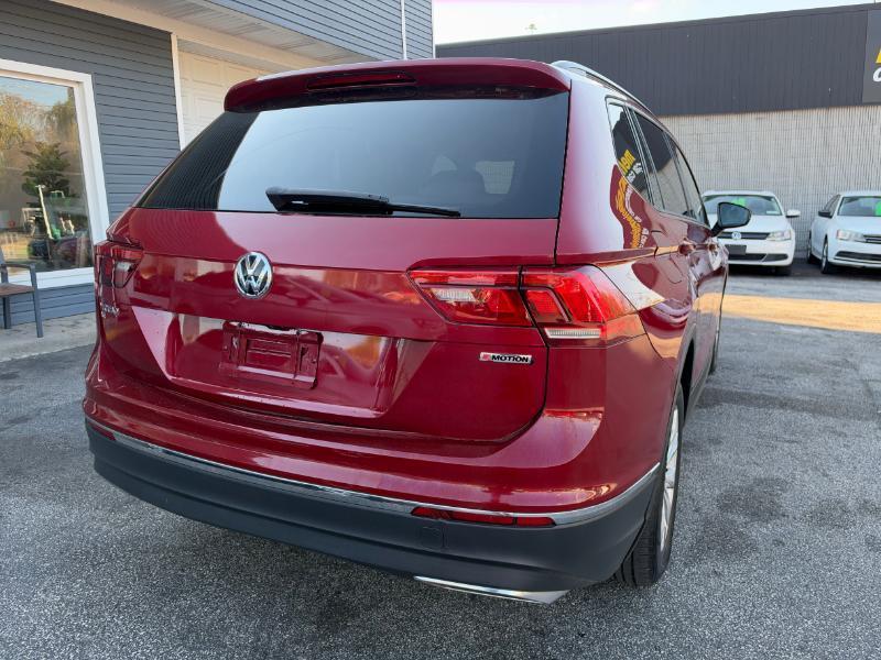 Volkswagen Tiguan S 2018